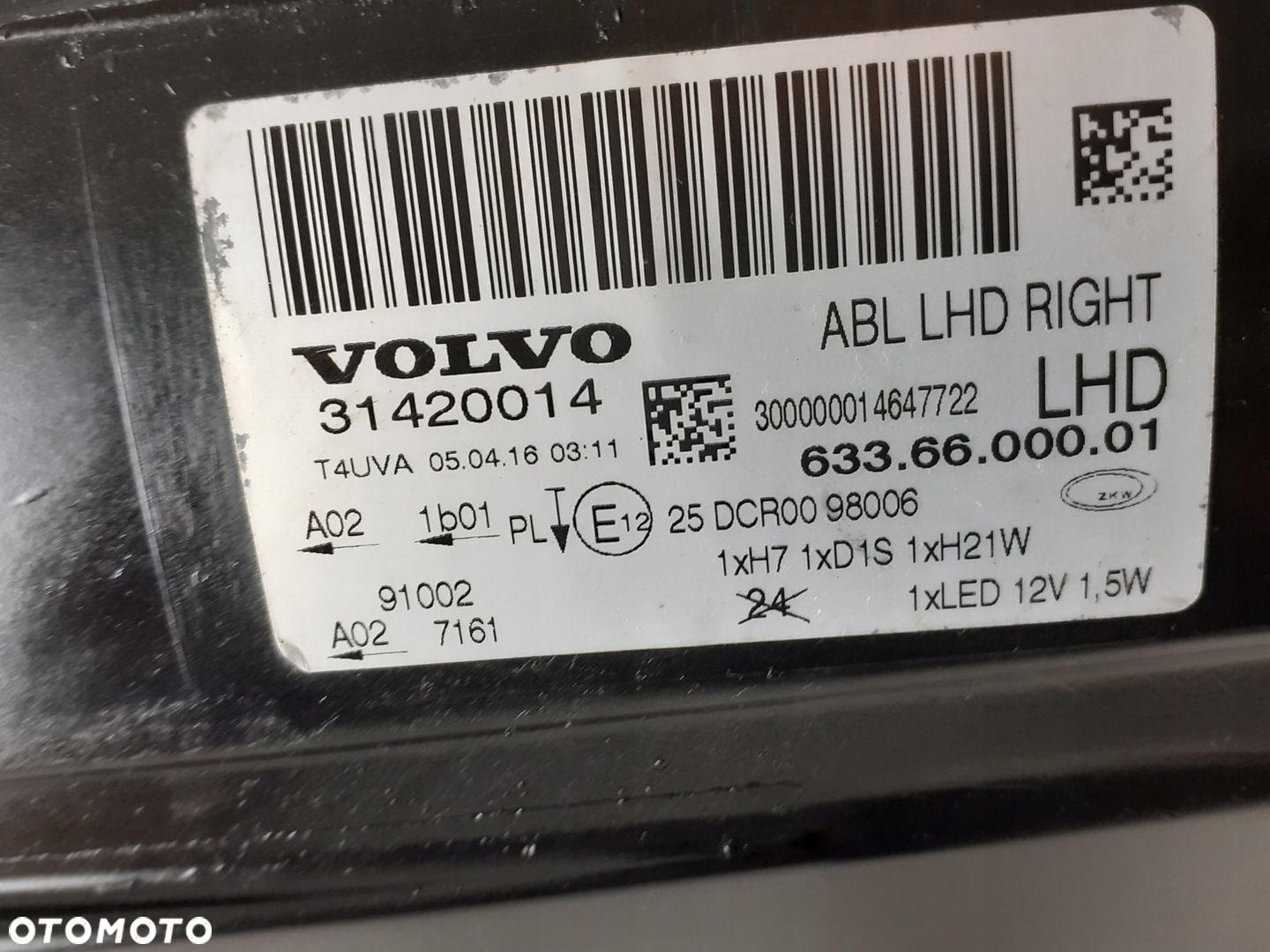 Lampa prawa przód Volvo XC70 V70 S80 xenon 07-16r. - 10