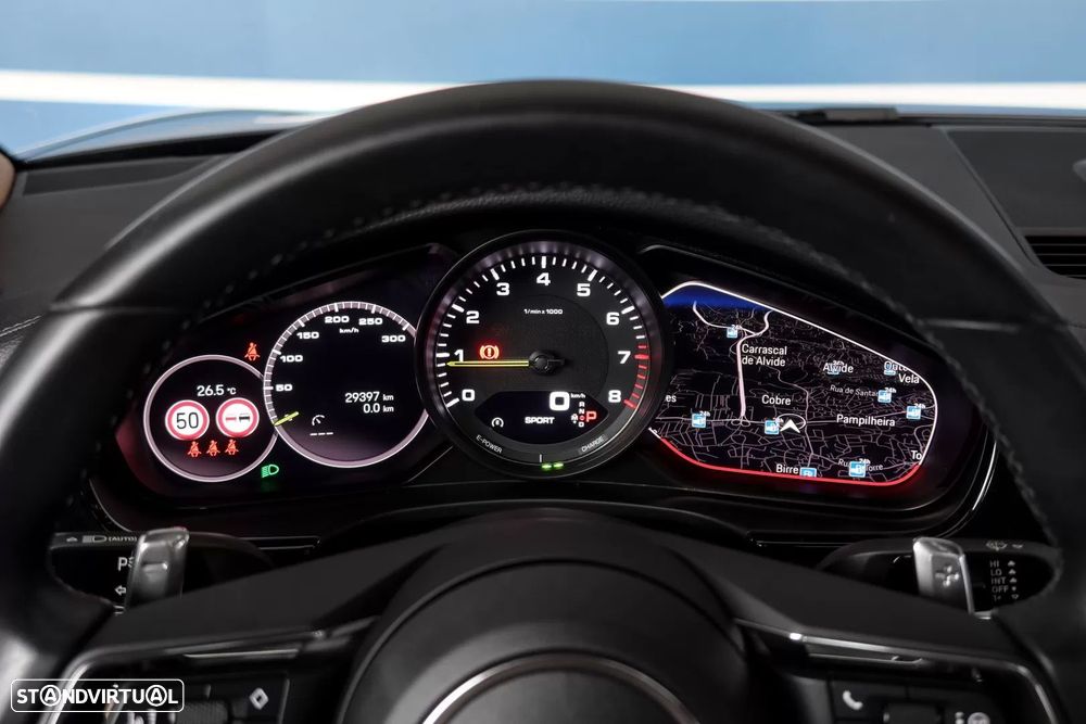 Porsche Panamera 4 E-Hybrid - 9