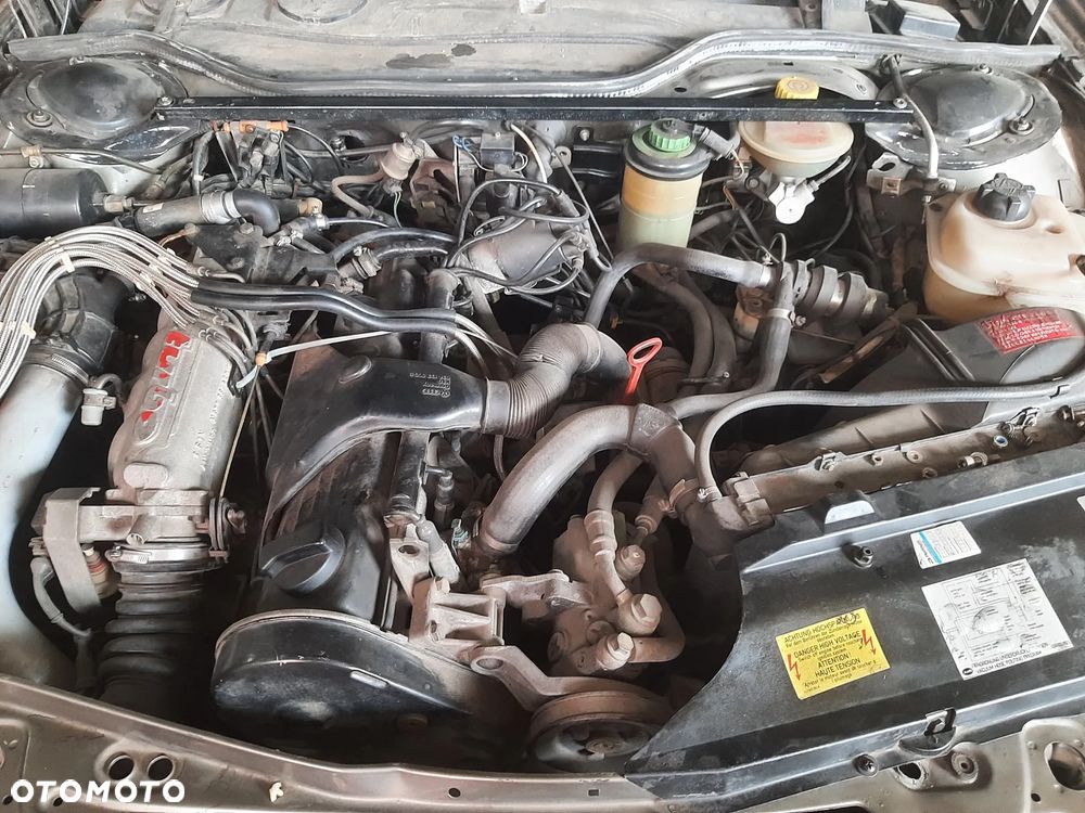 Audi 200 2.2 Turbo - 8
