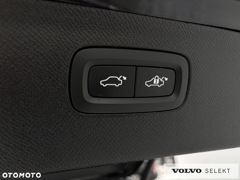 Volvo XC 90 - 32
