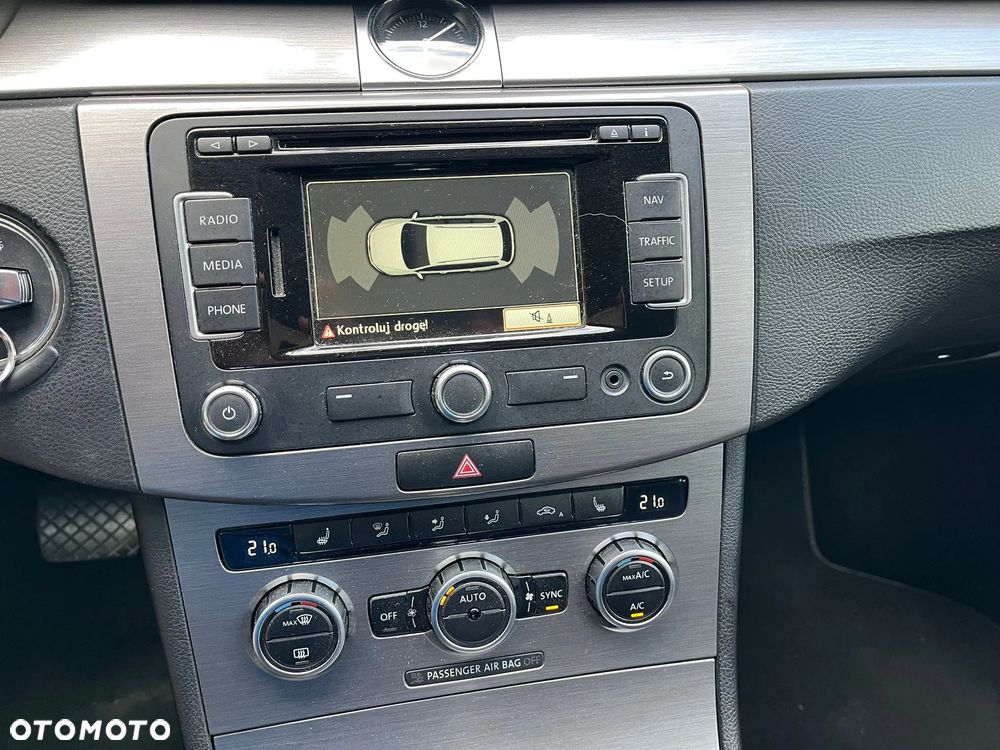 Volkswagen Passat 2.0 TDI DSG BlueMotion Technology Comfortline - 17