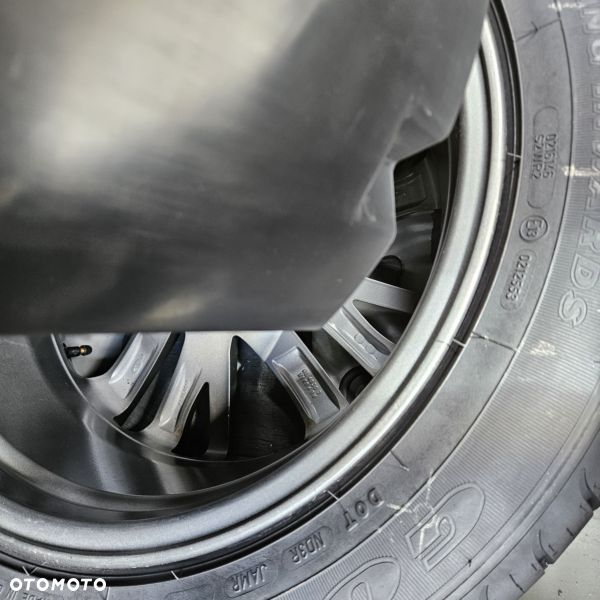 Toyota Avensis 2.0 D-4D Prestige - 11