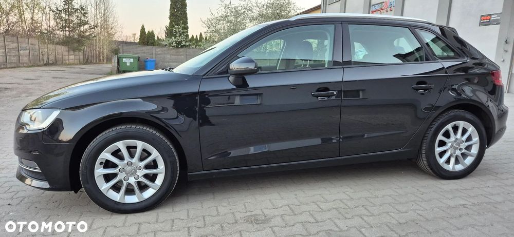 Audi A3 Sportback 1.2 TFSI Attraction - 5
