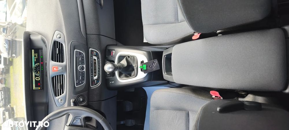 Renault Scenic TCe 130 Dynamique - 8