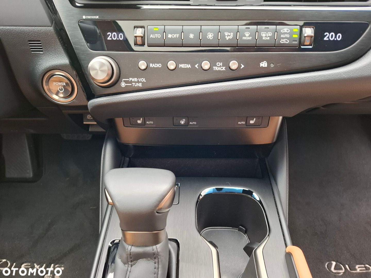 Lexus ES - 33