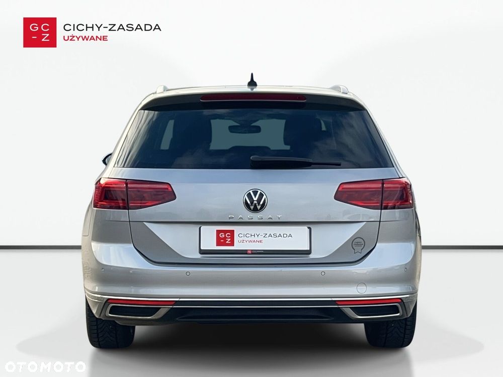 Volkswagen Passat 1.5 TSI EVO Elegance DSG - 4