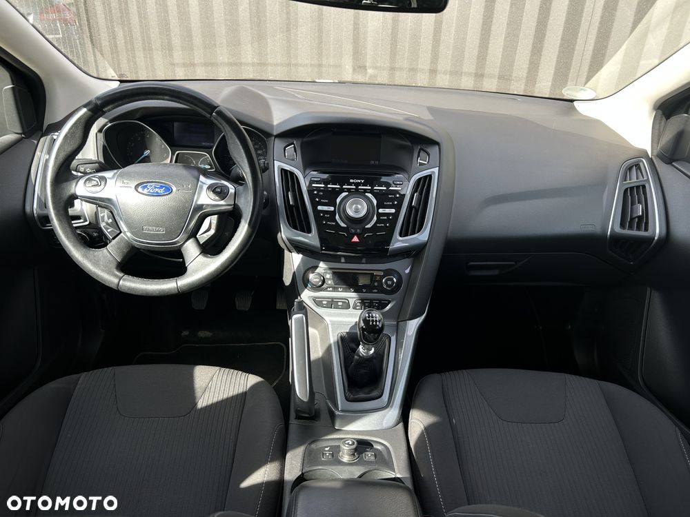 Ford Focus 1.6 EcoBoost Titanium - 10