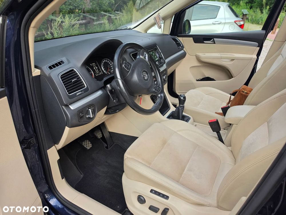 Volkswagen Sharan 2.0 TDI Highline - 16