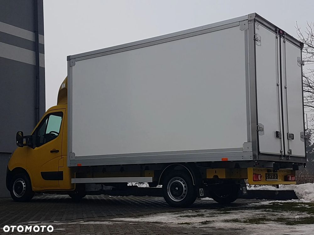 Renault MASTER KONTENER 8EP 4,21x2,23x2,23 KLIMA MANUAL KRAJOWY 6-BIEGÓW - 28
