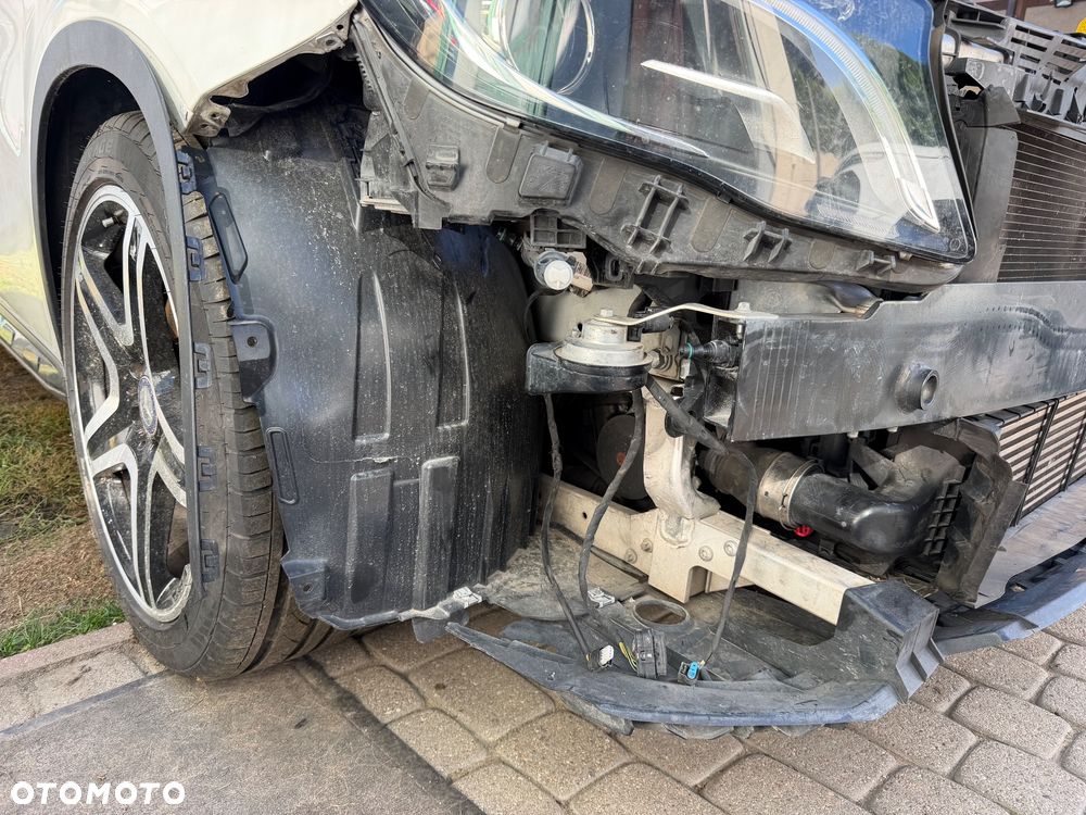 Mercedes-Benz GLA 220 CDI 7G-DCT AMG Line - 14