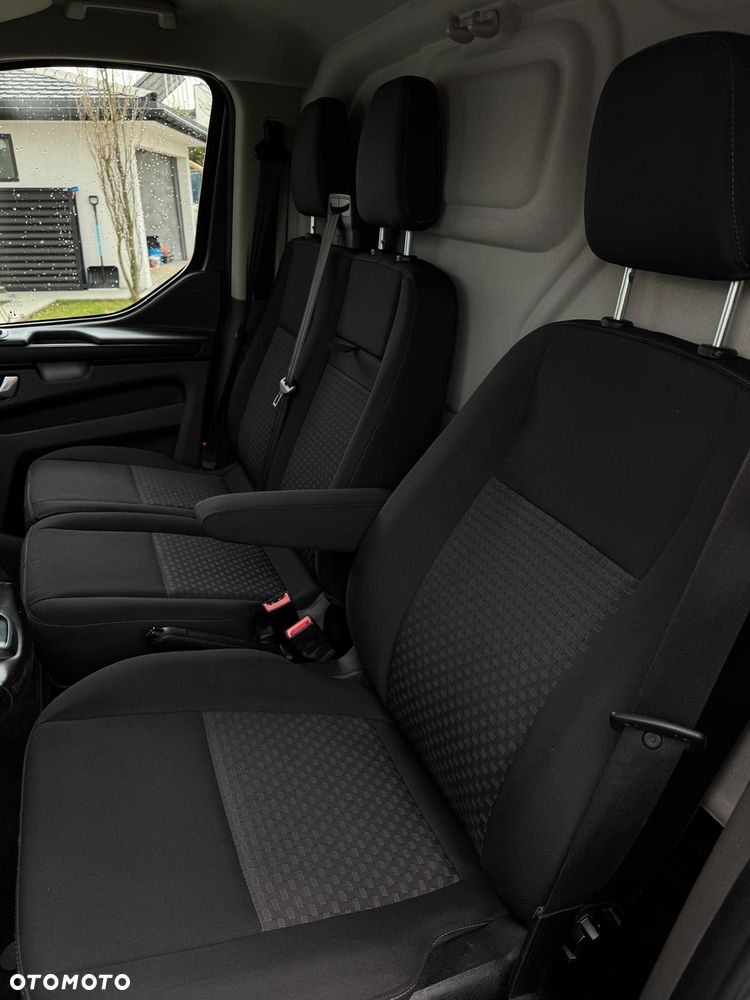 Ford TRANSIT CUSTOM - 27