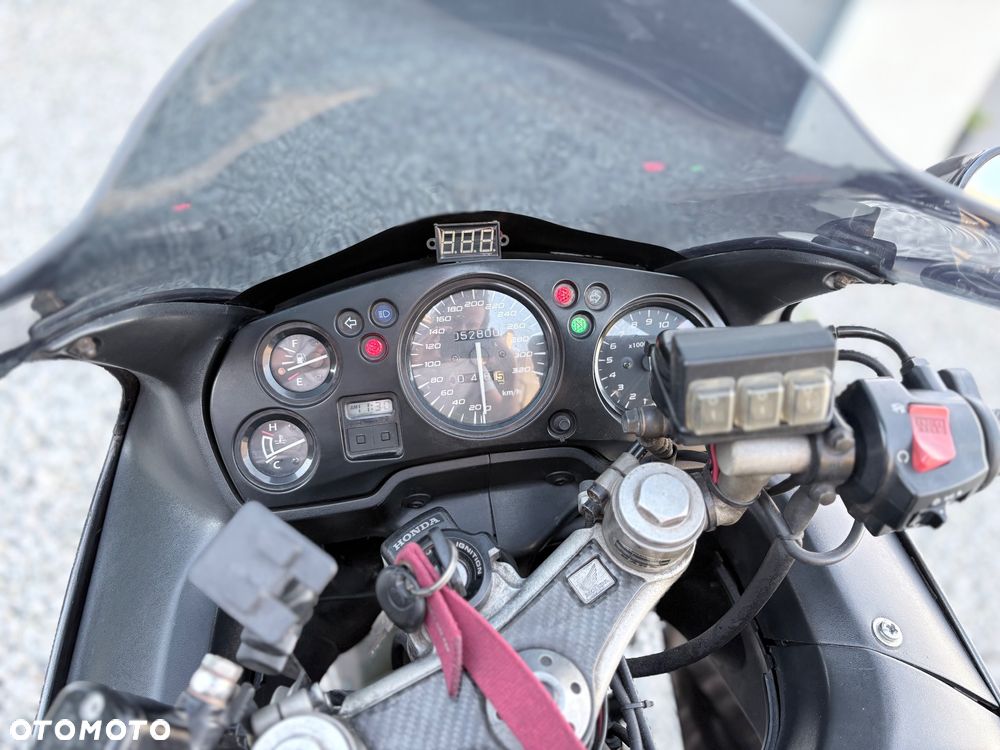 Honda CBR - 3