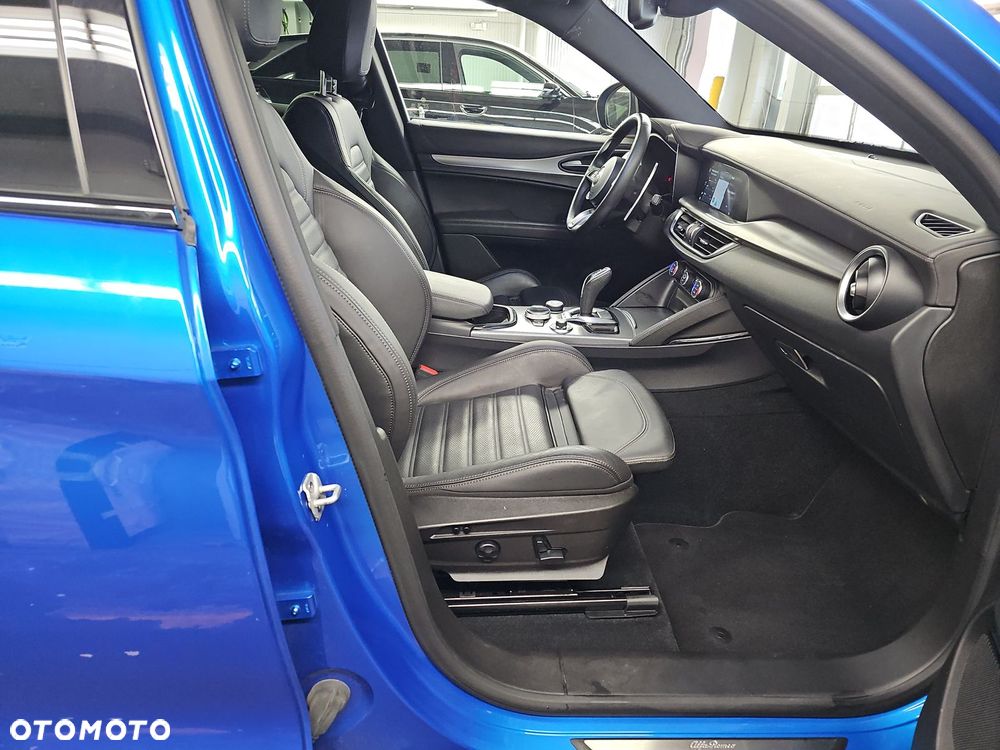 Alfa Romeo Stelvio 2.0 Turbo Veloce TI Q4 - 10