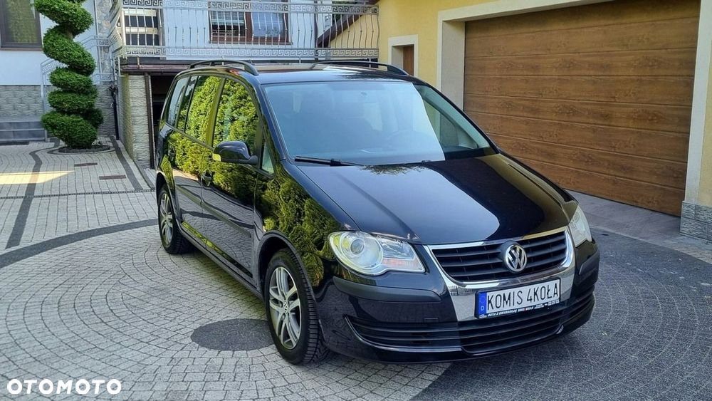 Volkswagen Touran - 8