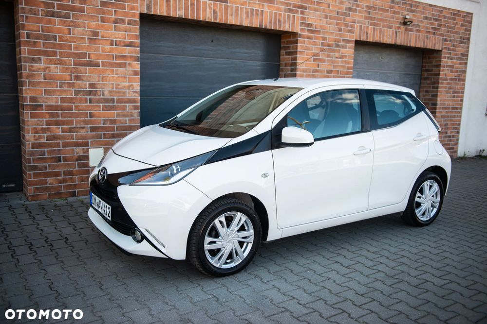 Toyota Aygo x-play Eco - 2