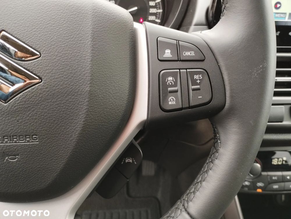 Suzuki SX4 S-Cross ver-1-4-shvs-premium-plus-sp-4wd - 17