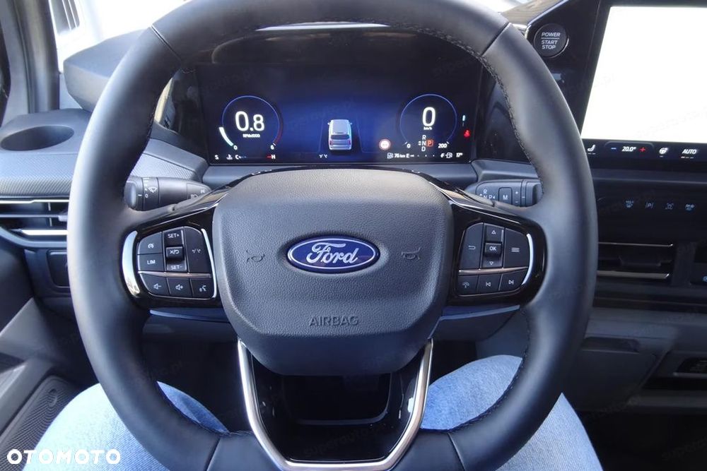 Ford Transit Custom 320 L2H1 Limited A8 2.0 170KM - 11
