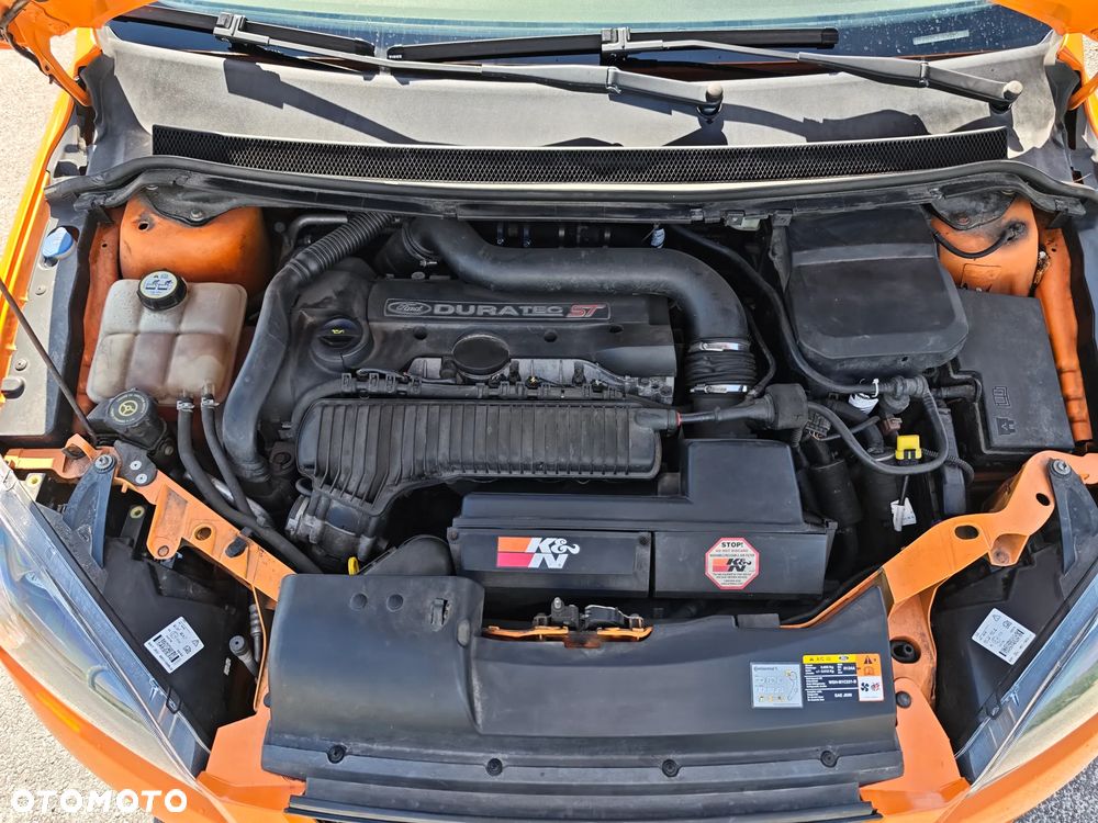 Ford Focus ST - 8