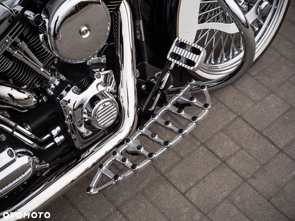 Harley-Davidson Softail Heritage Classic - 25