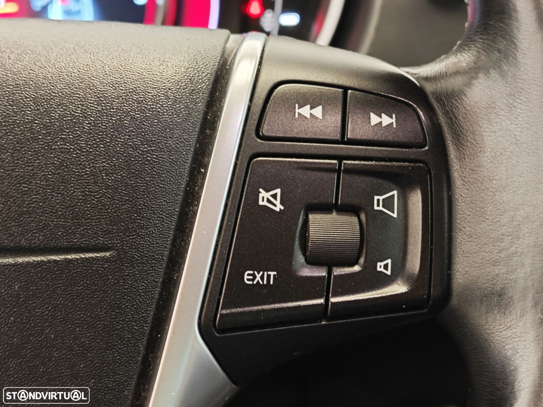 Volvo V40 1.6 D2 Momentum - 30