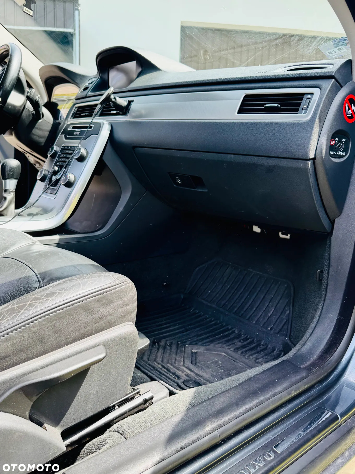 Volvo V70 D5 Momentum - 14