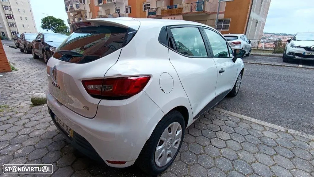 Renault Clio 1.5 dCi 75 CV IVA DEDUTÍVEL - 6