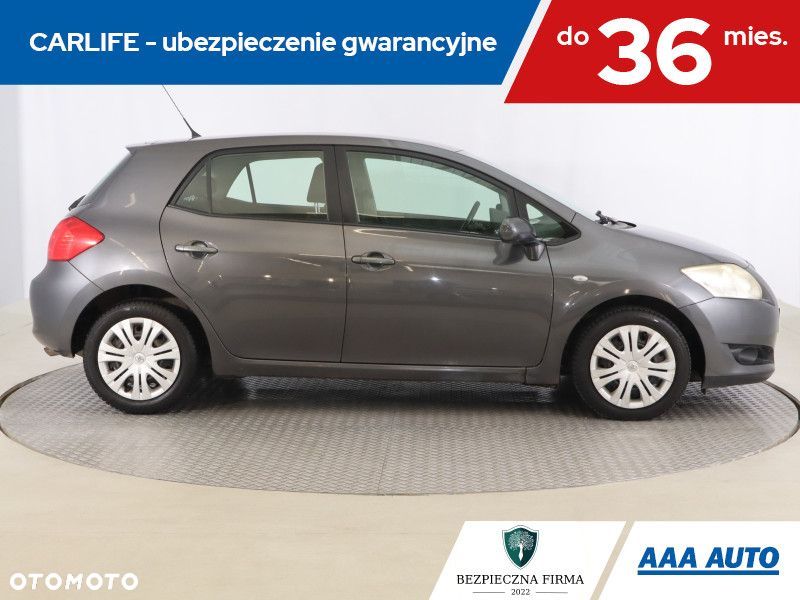 Toyota Auris - 8