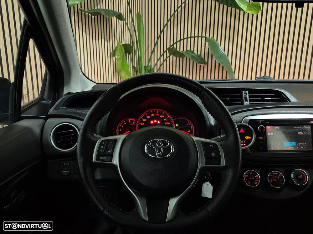 Toyota Yaris 1.4 D-4D Sport+P.Techno - 11