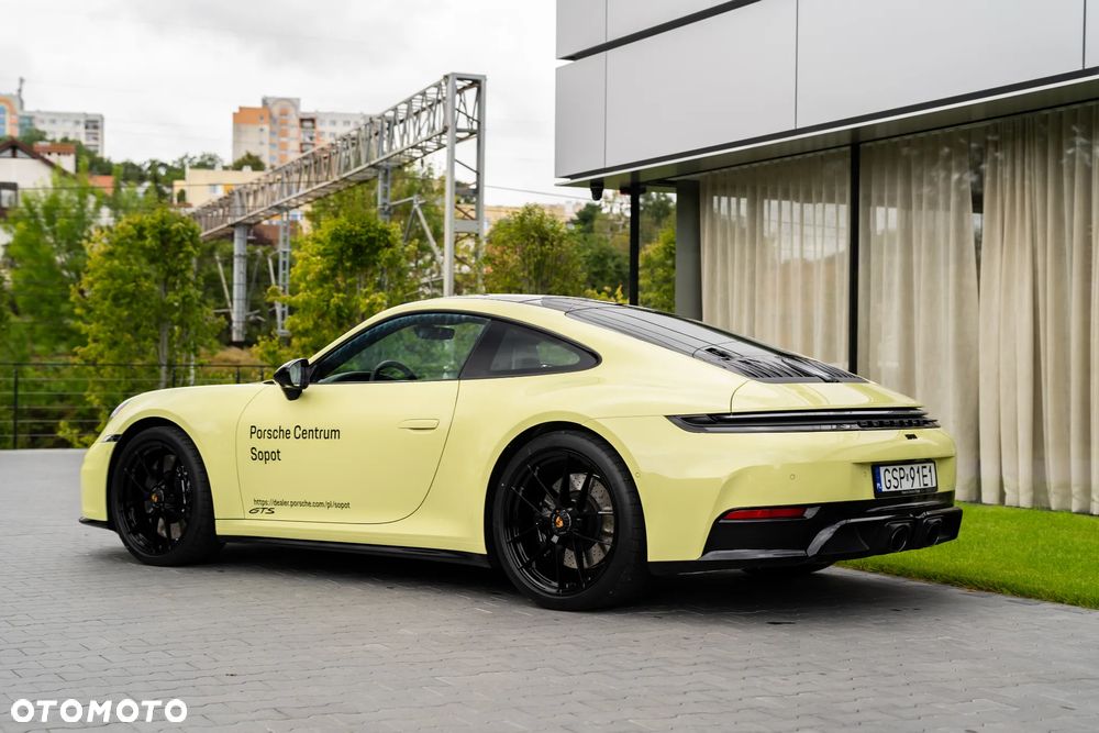 Porsche 911 Carrera T-Hybrid 4 GTS - 5