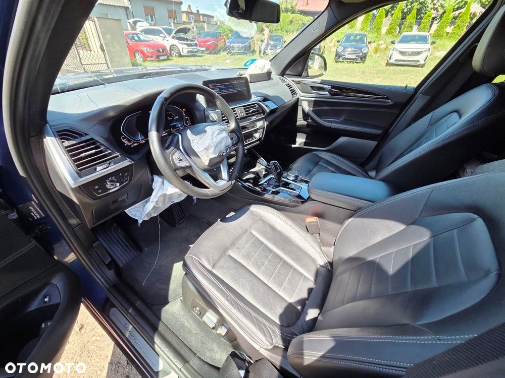 BMW X3 xDrive30e M Sport Edition - 8