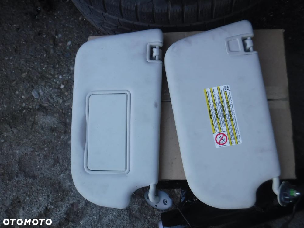 Ford Kuga Mk2 daszki sloneczniki oslony - 2