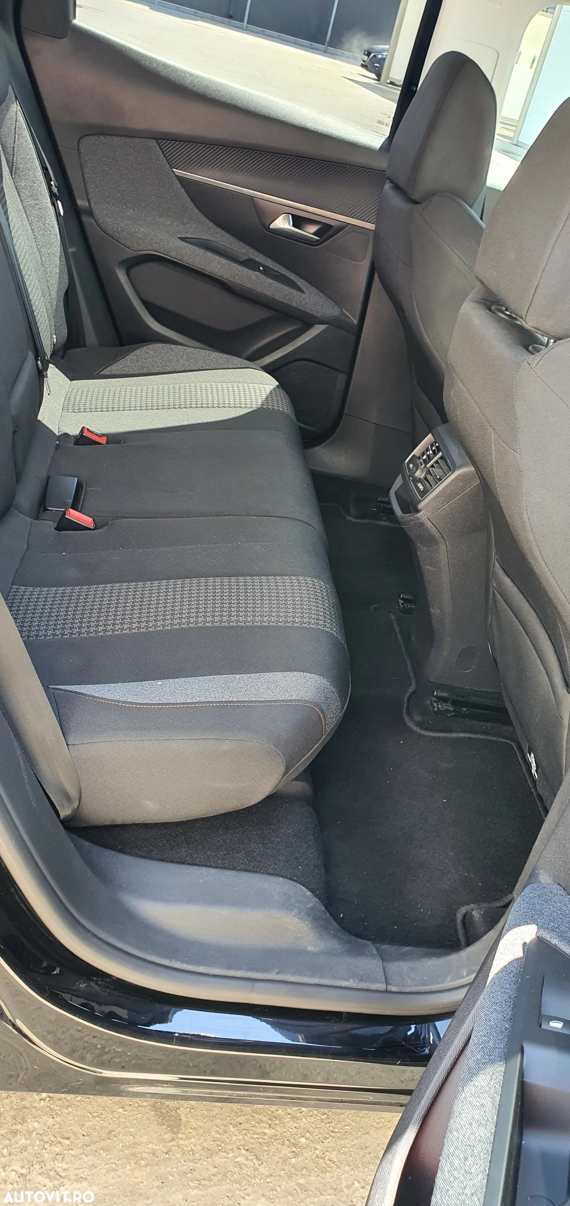 Peugeot 3008 PureTech 130 Stop & Start GPF EAT8 Active Pack - 8
