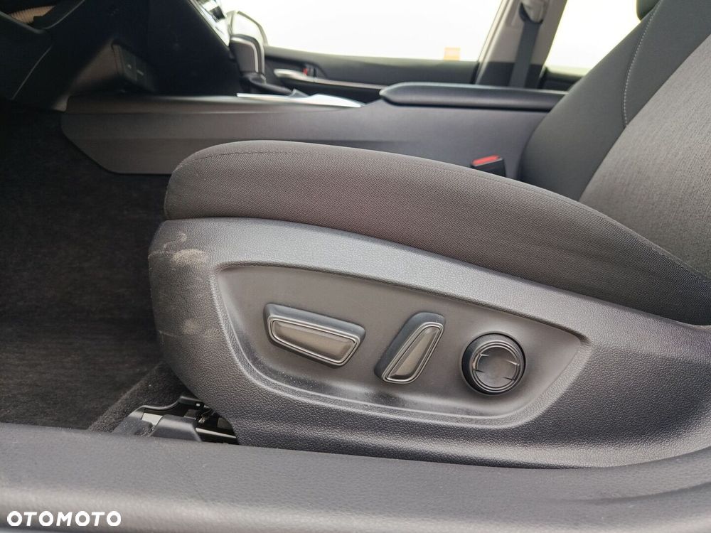 Toyota Camry 2.5 Hybrid Comfort CVT - 20