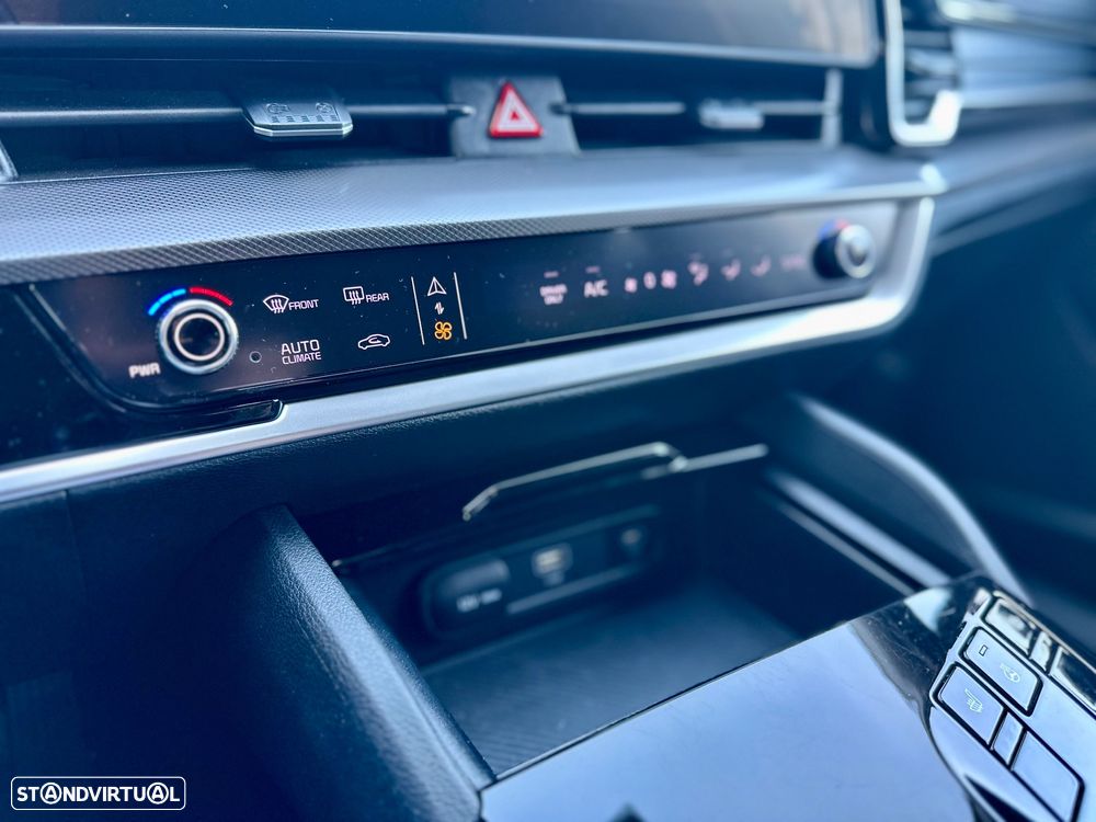 Kia Sportage 1.6 T-GDI AWD Base - 27