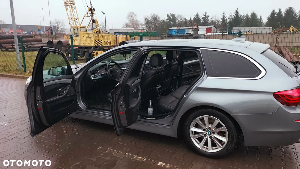 BMW Seria 5 520d xDrive - 7