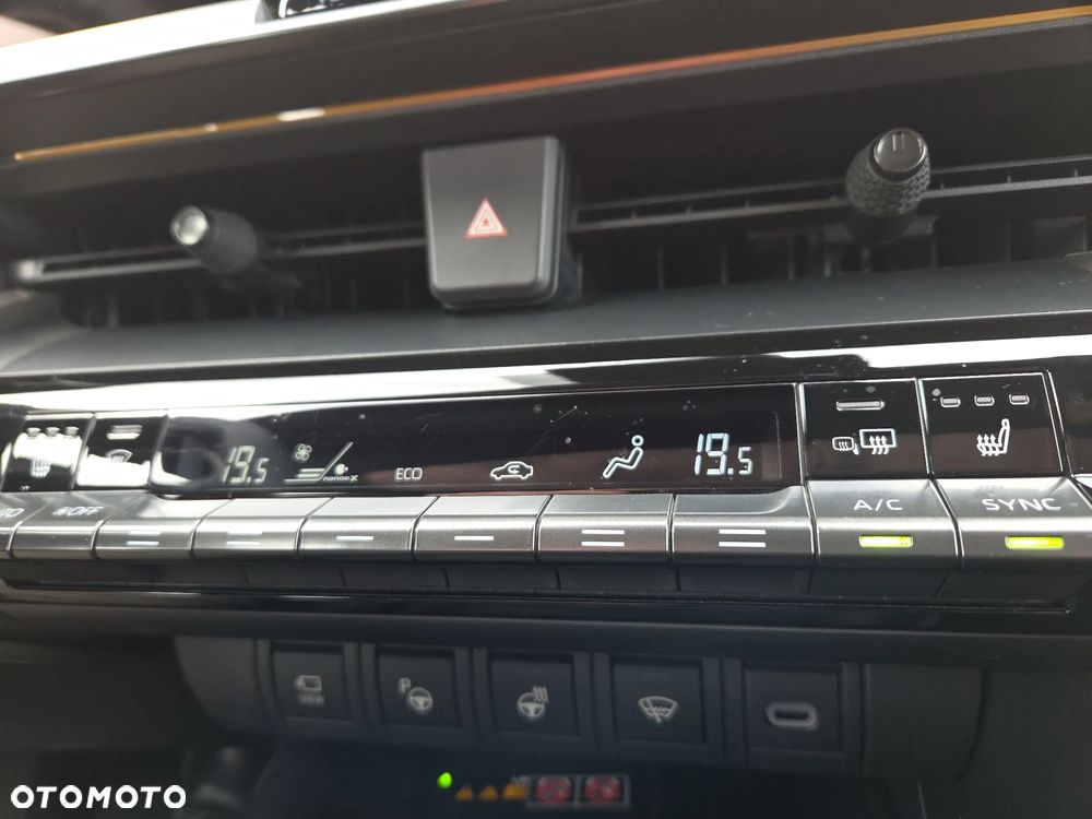 Toyota C-HR 2.0 Hybrid Dynamic Force Executive Premiere Edition - 26