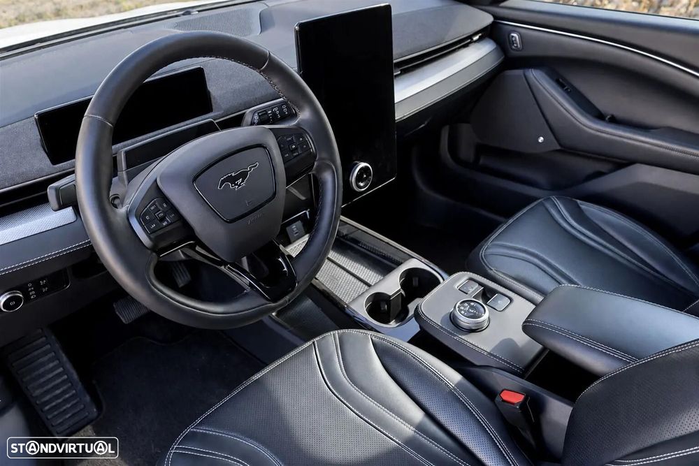 Ford Mustang Mach-E Standard - 10