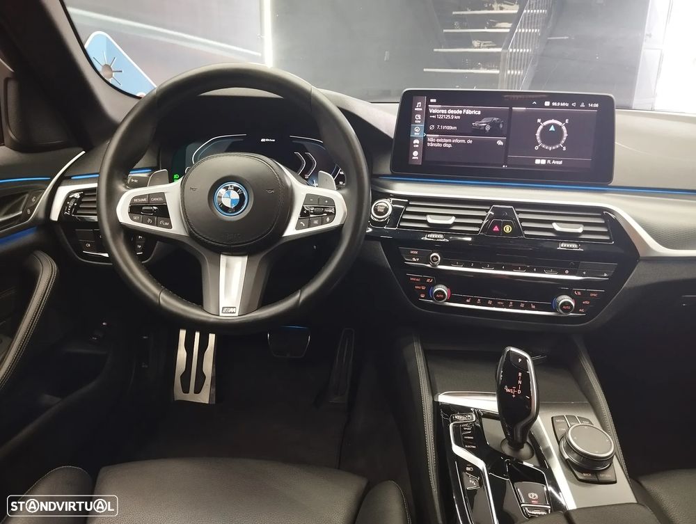 BMW 520 e Pack M - 15