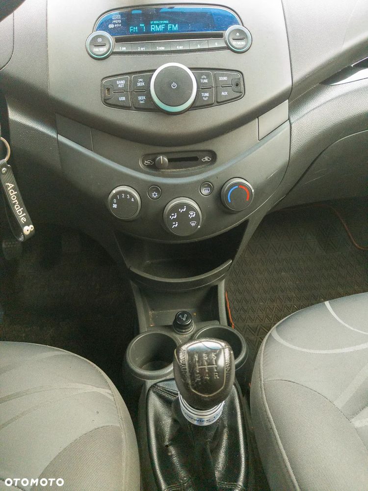 Chevrolet Spark 1.0 LS - 23