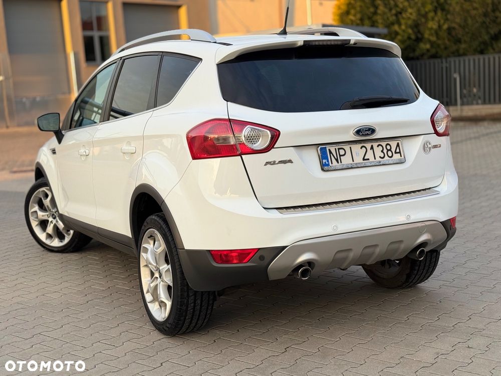Ford Kuga 2.0 TDCi 2x4 Titanium - 4