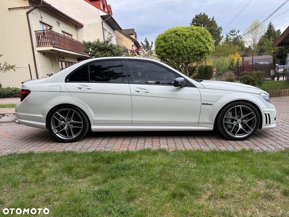 Mercedes-Benz Klasa C 63 AMG 7G-TRONIC - 6