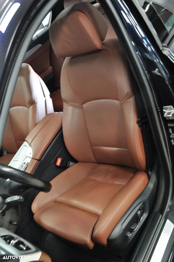 BMW Seria 5 530d Aut. - 11