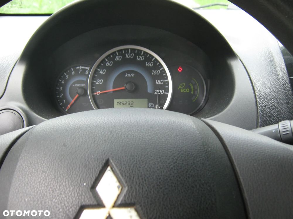 Mitsubishi Space Star 1.2 Invite - 9