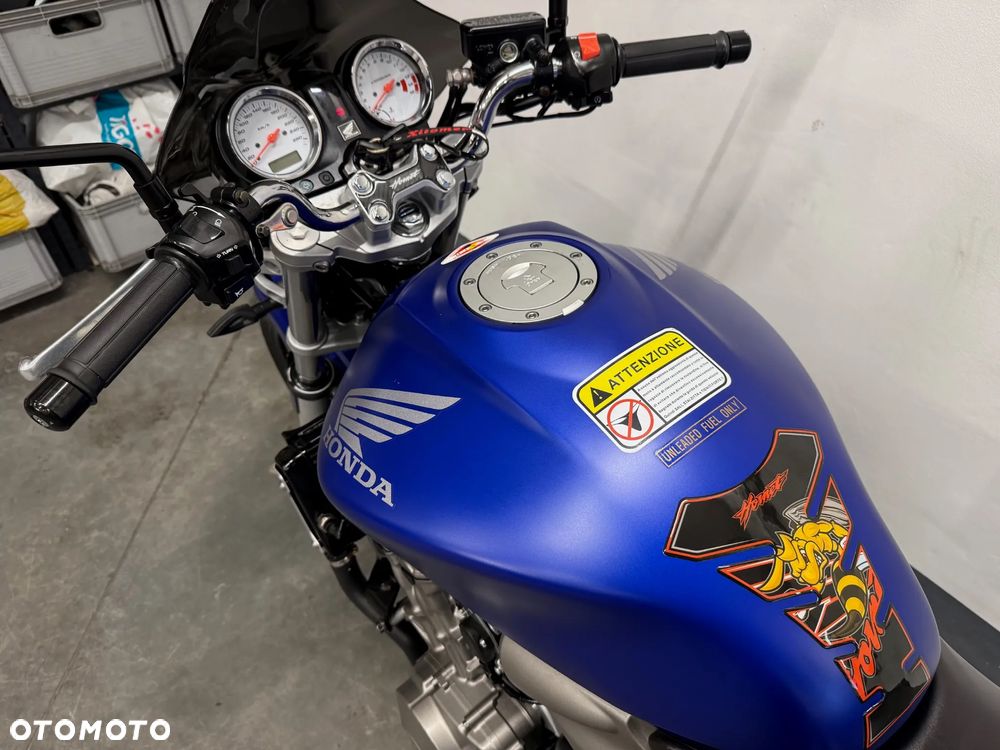 Honda Hornet - 20