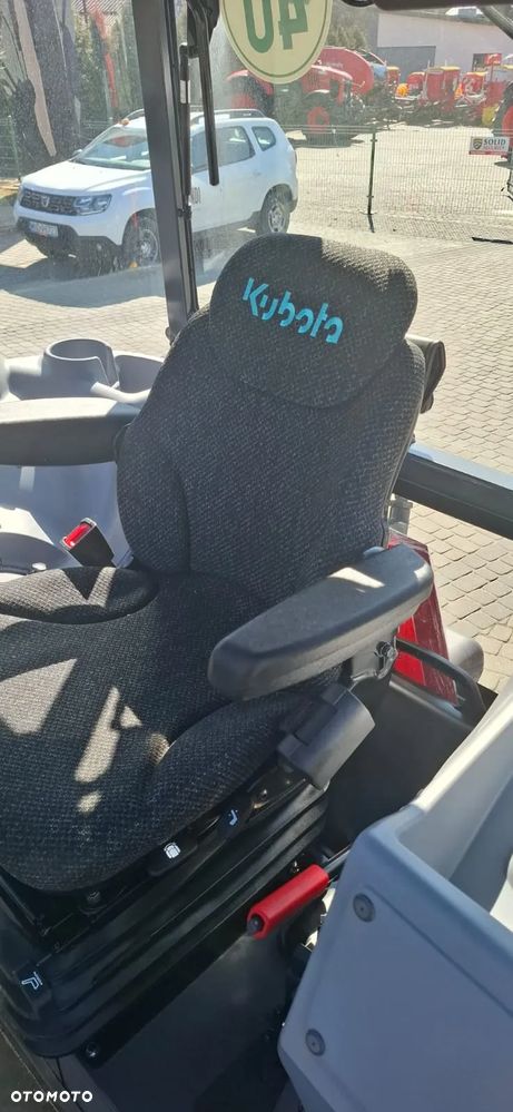 Kubota M4 063 - 7