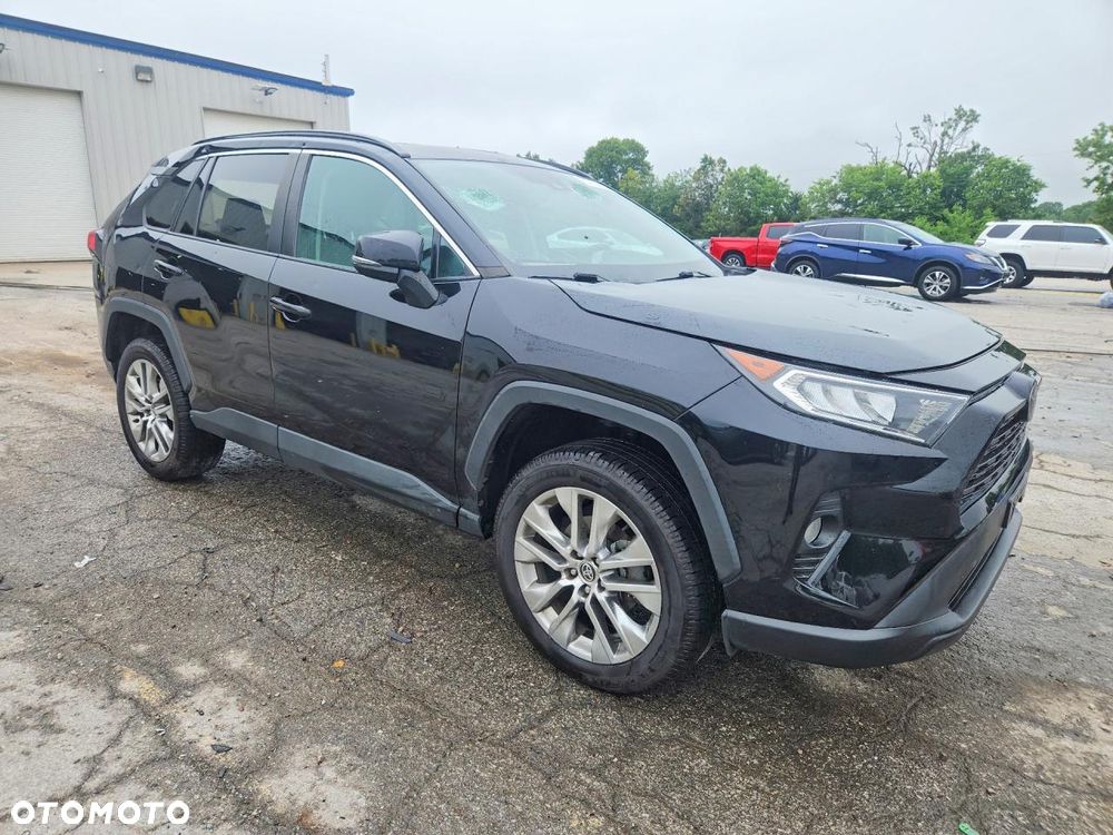Toyota RAV4 - 4