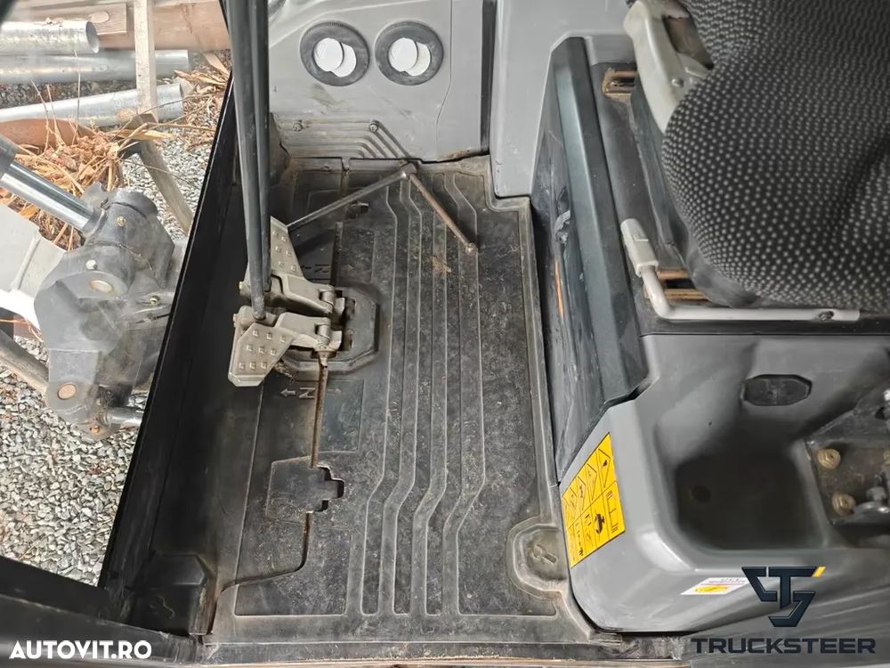 Bobcat E19 | 1.000 Ore | JoyStick | Lama Nivelatoare - 12