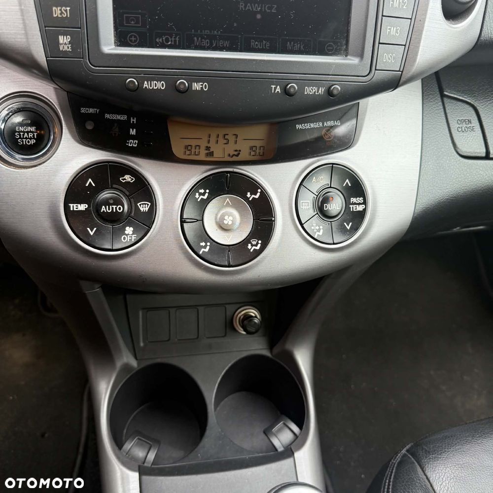 Toyota RAV4 - 18