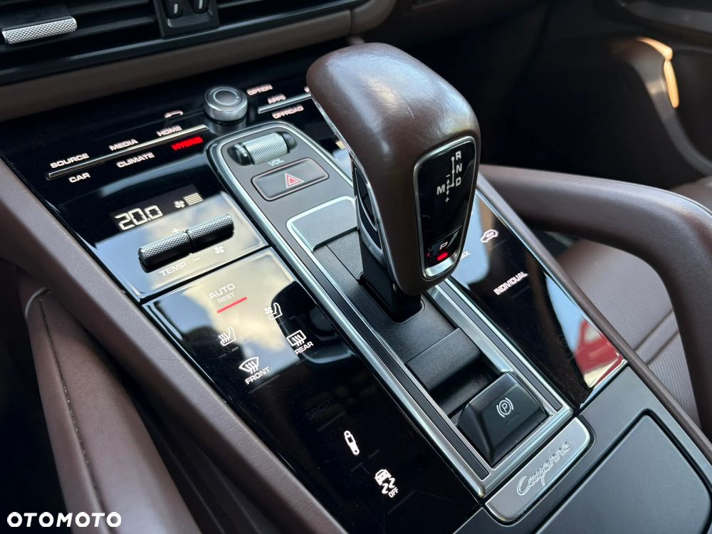 Porsche Cayenne E-Hybrid - 15