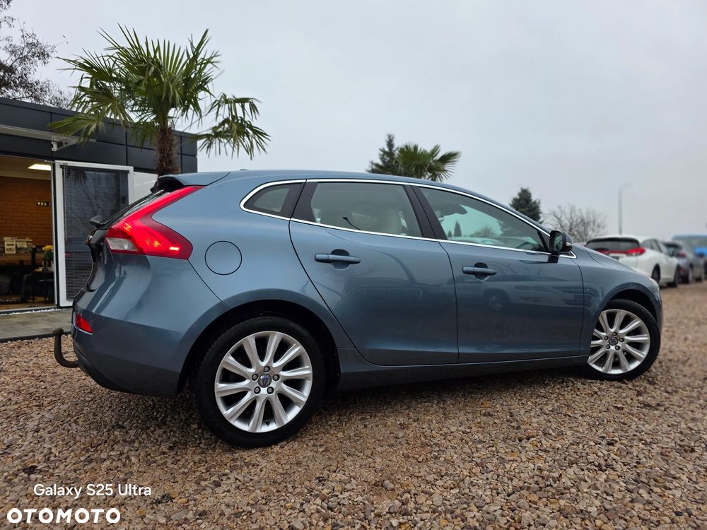 Volvo V40 - 18